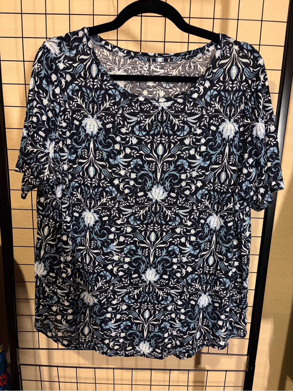 Loft Linen XL Women's Navy Blue Floral Short Sleeve Tee
